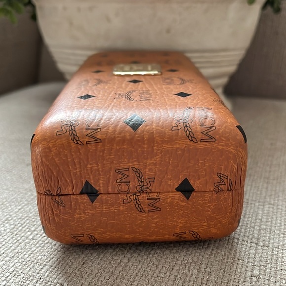 NEW! MCM Sunglasses Case - Picture 4 of 6